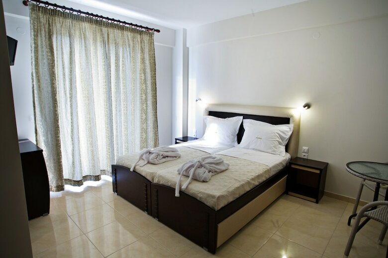 Rg Status Hotel