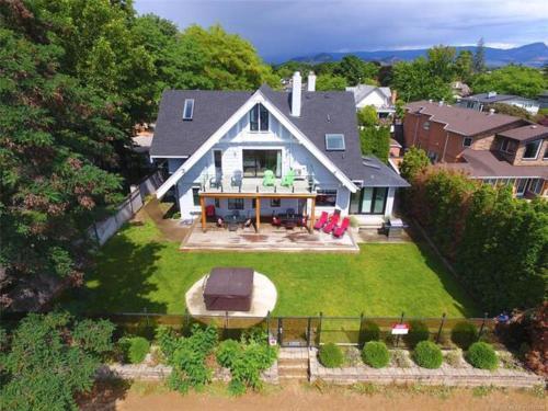 Lakehouse Heritage Bed & Breakfast