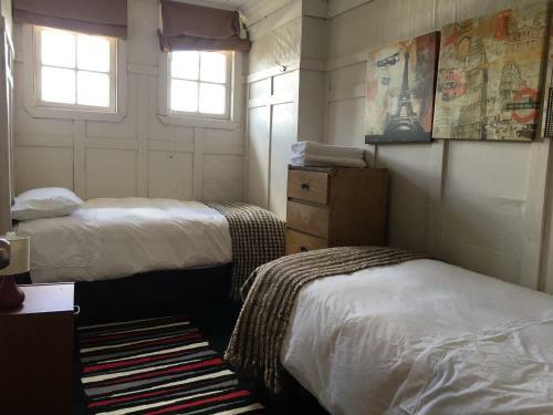 Bed & Breakfast Costanera Hostel