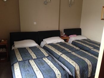 Hotel Holland Inn
