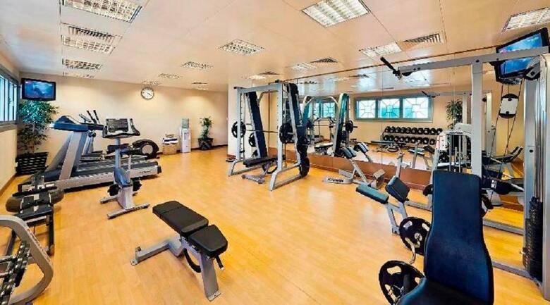 Al Manzel Hotel Apartments