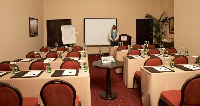 Al Manzel Hotel Apartments