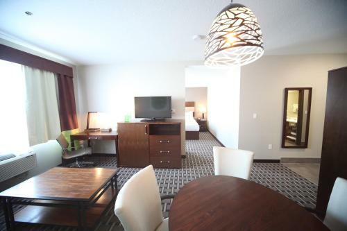 Hotel Wyndham Garden Edmonton Airport