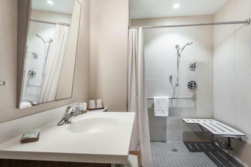 Hotel Wyndham Garden Edmonton Airport