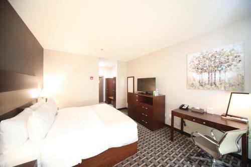 Hotel Wyndham Garden Edmonton Airport