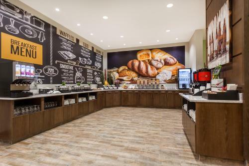 Hotel Wyndham Garden Edmonton Airport