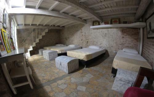 Be Lounge Hostel