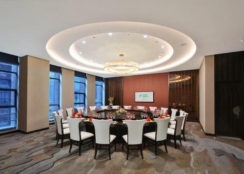 Hotel Holiday Inn Chengdu Qinhuang