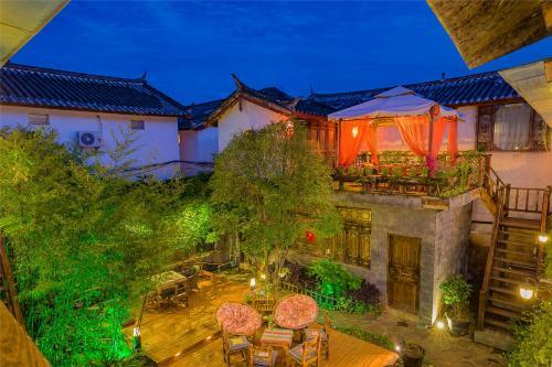 Yi Jing Inn In The World