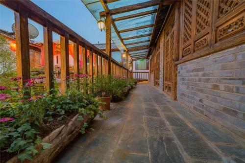 Yi Jing Inn In The World