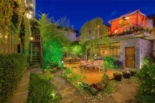 Yi Jing Inn In The World