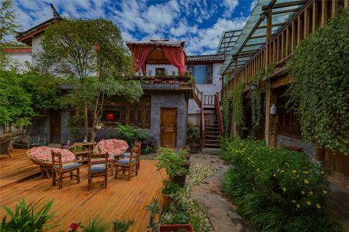 Yi Jing Inn In The World