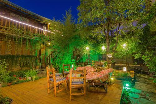 Yi Jing Inn In The World