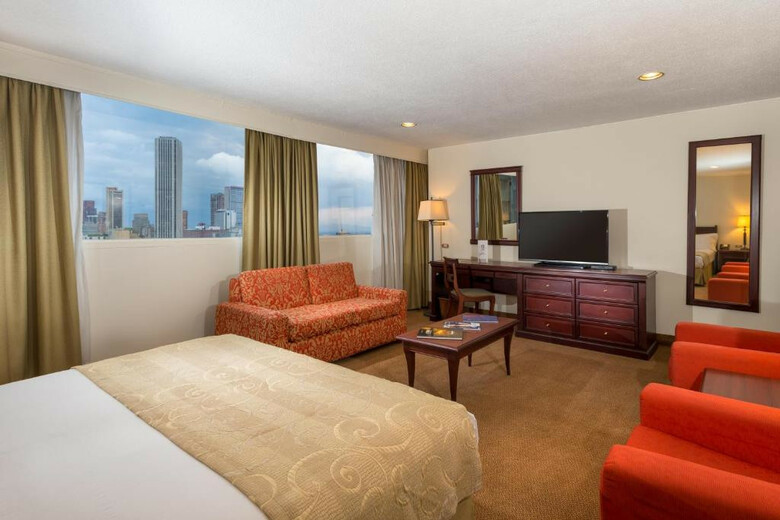 Hotel Dann Avenida 19