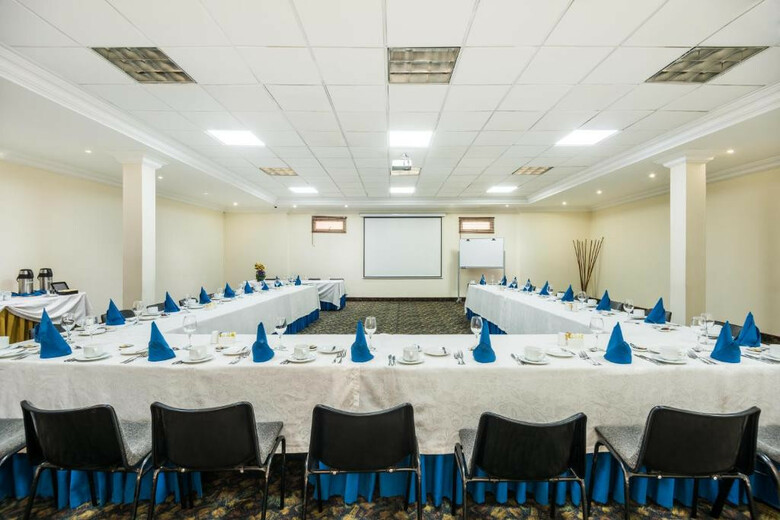 Hotel Dann Avenida 19