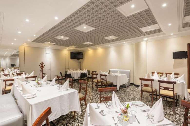 Hotel Dann Avenida 19