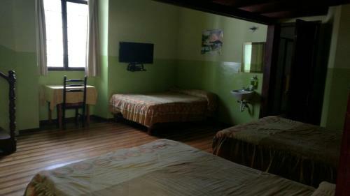 Albergue Hostal Puerta Del Sol