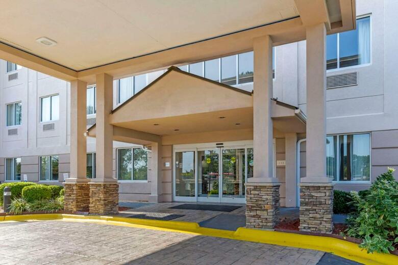 Hotel Comfort Suites