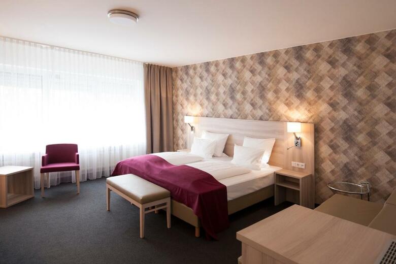 Hotel Senator