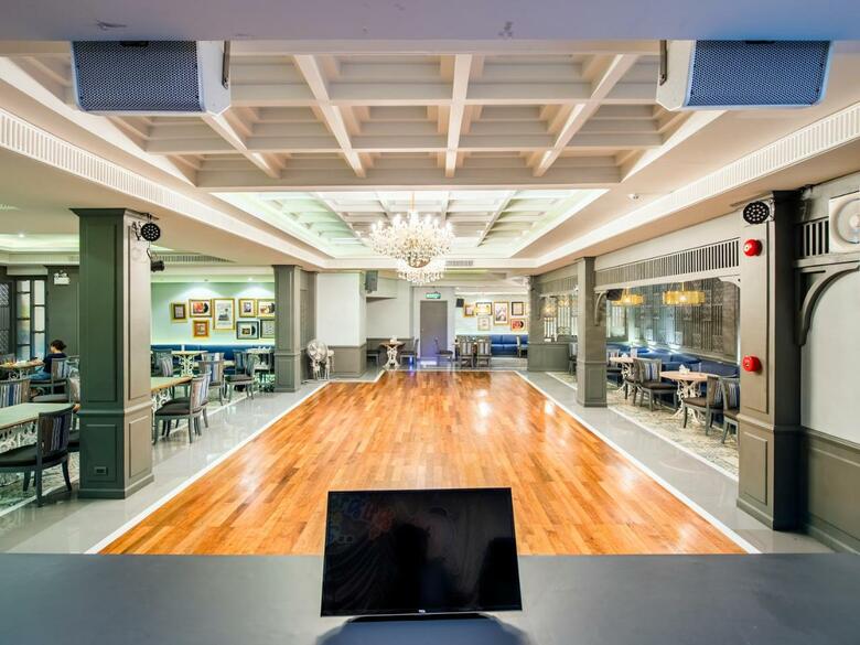 Royal Hotel