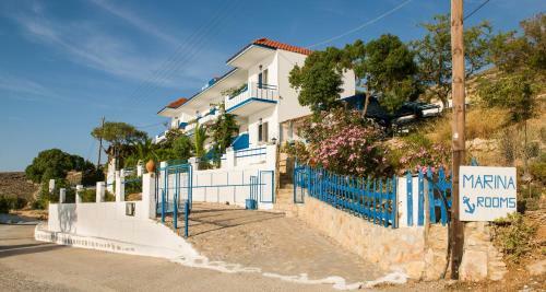 Hostal Antoniadi Marina Rooms
