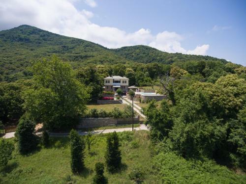 Unique House In Tsagarada