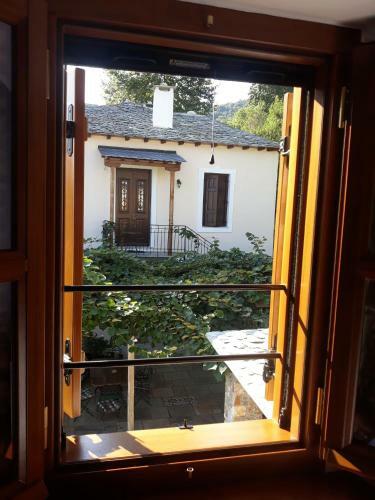 Hostal Sabouko Guest House