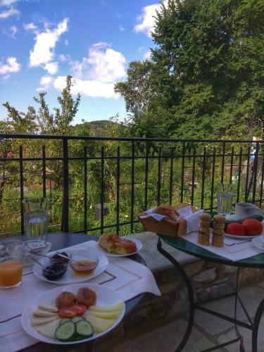 Hostal Sabouko Guest House