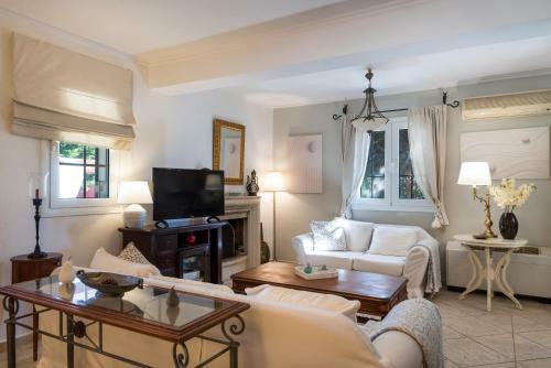 Neptune Family Villa