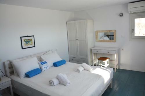White Blue Houses & Apartments Paros