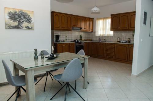 Iokasti Homes