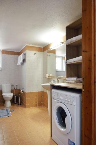 Iokasti Homes