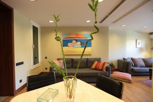 Elegant Apartment In Athens
