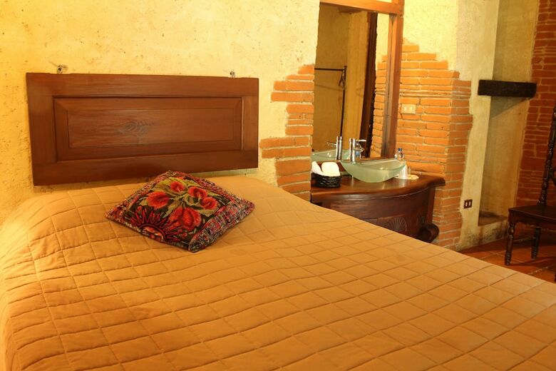 Naif Boutique Hotel & Gallery