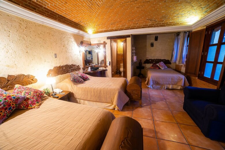 Naif Boutique Hotel & Gallery