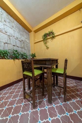 Hostal Lar Antiqua Hotel