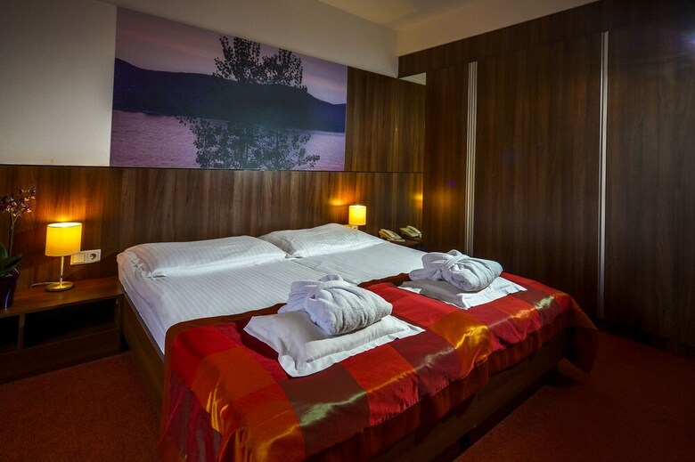 Royal Club Hotel