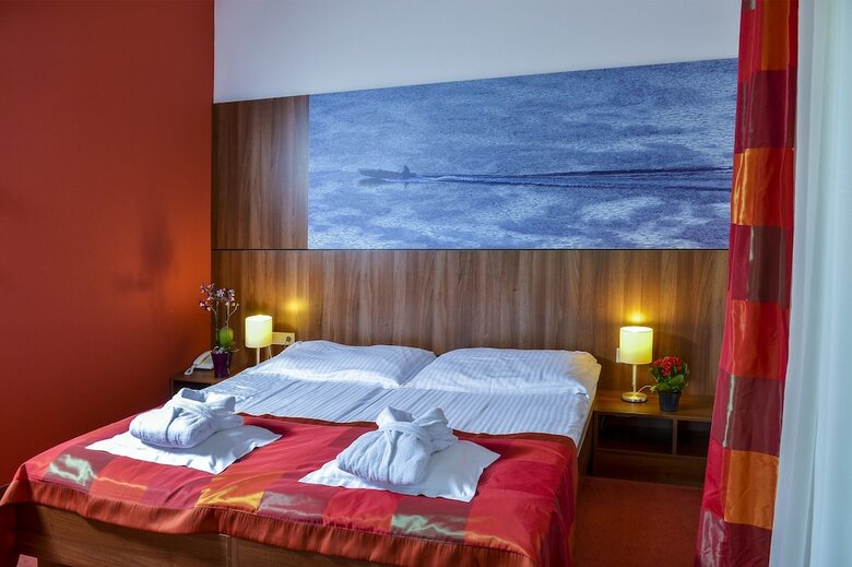Royal Club Hotel