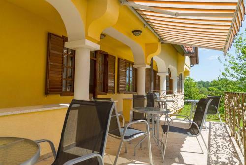 Hostal Arina Villa
