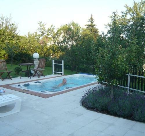 Keith Lakewood Villa