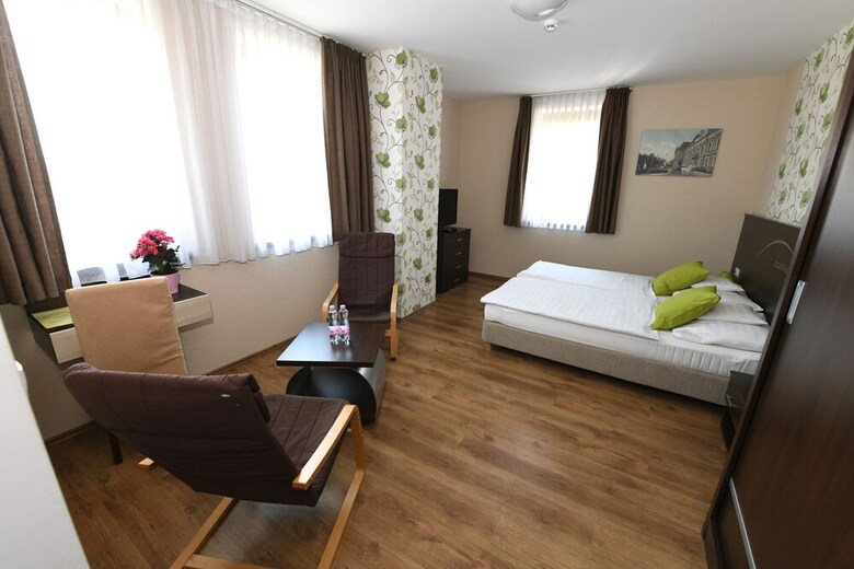 Ez�sthid Hotel