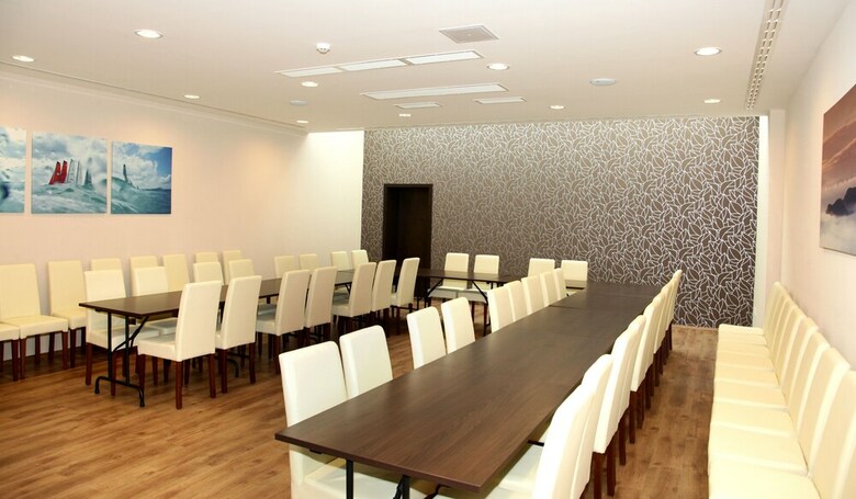 Ez�sthid Hotel