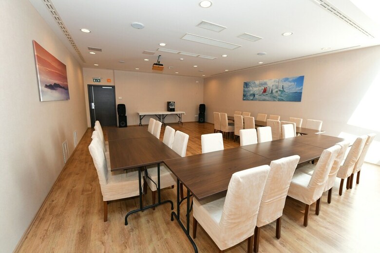 Ez�sthid Hotel