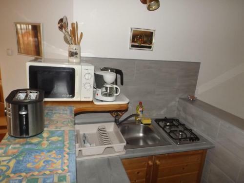 Hostal H�v�zi Fecskef�szek