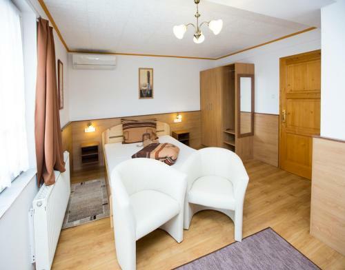 Hostal H�v�z Villa Familia