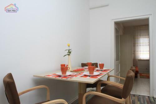 Sz�n-h�z Apartman