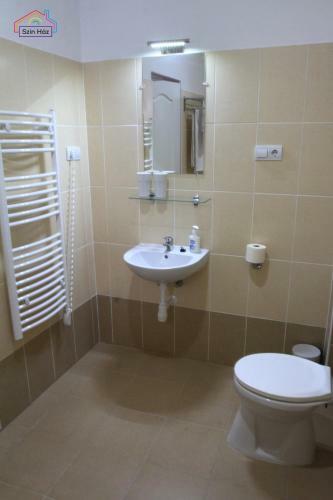 Sz�n-h�z Apartman