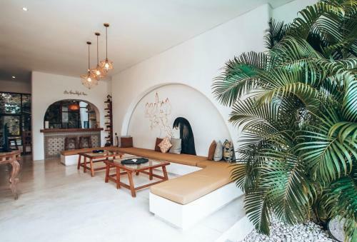 Nazeki Villa