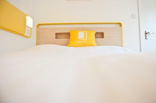 Hotel Bloomrooms @ Indiranagar