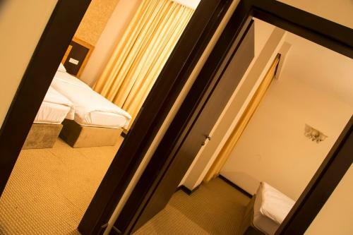 Asenappar Hotel